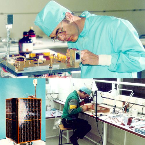 UoSAT-3 and UoSAT-4 Launched 1990