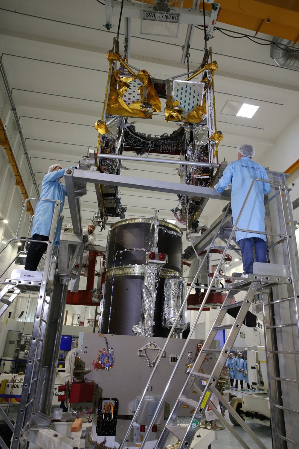 Payload + Platform mating completed for EUTELSAT QUANTUM